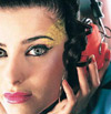 smileys 26595-nelly_furtado_headphones.jpg