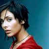 smileys 28670-natalie_imbruglia28.jpg